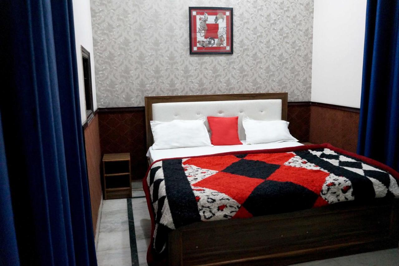 Osakataj Hotel Agra  Exterior photo