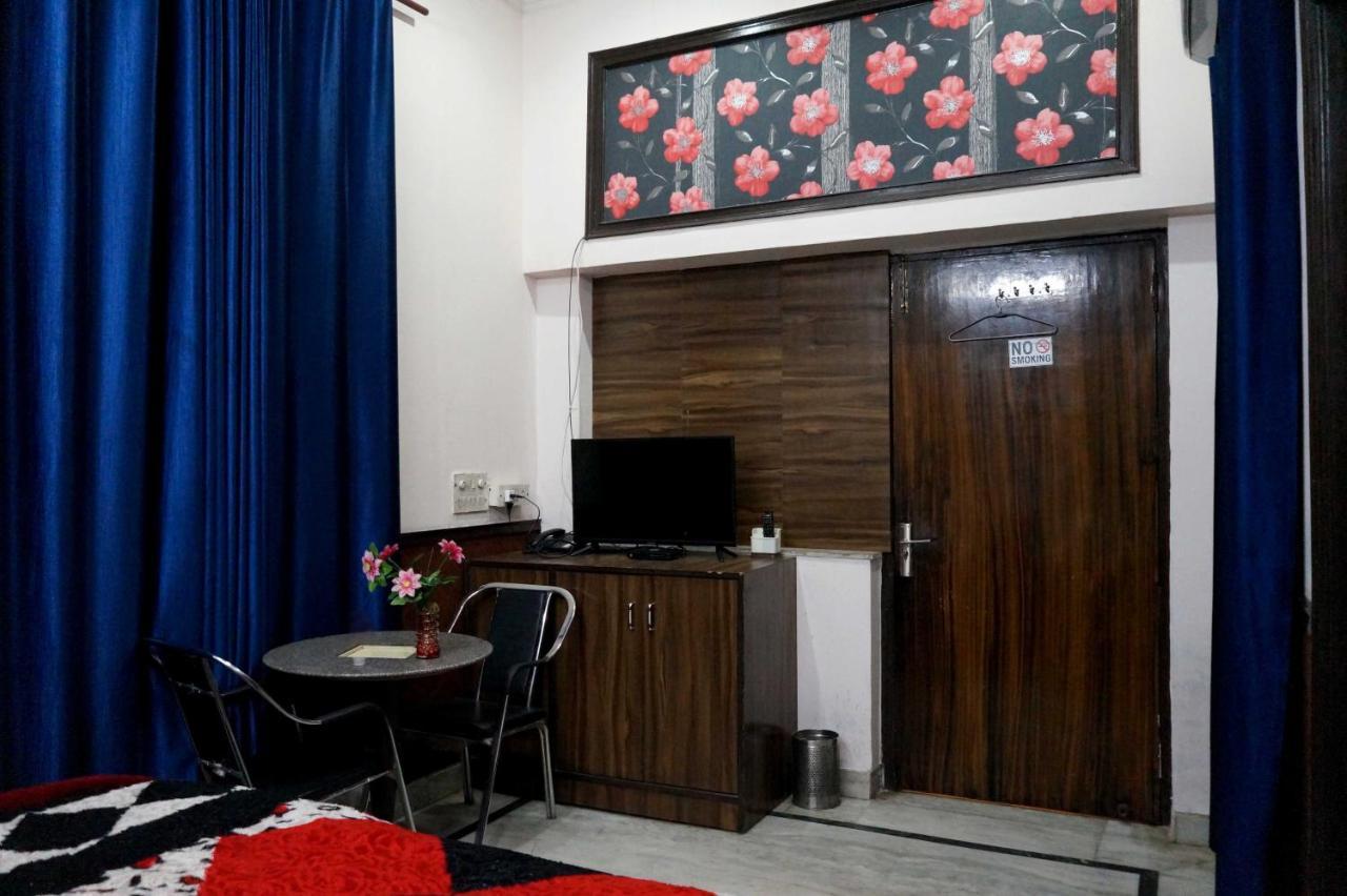 Osakataj Hotel Agra  Exterior photo
